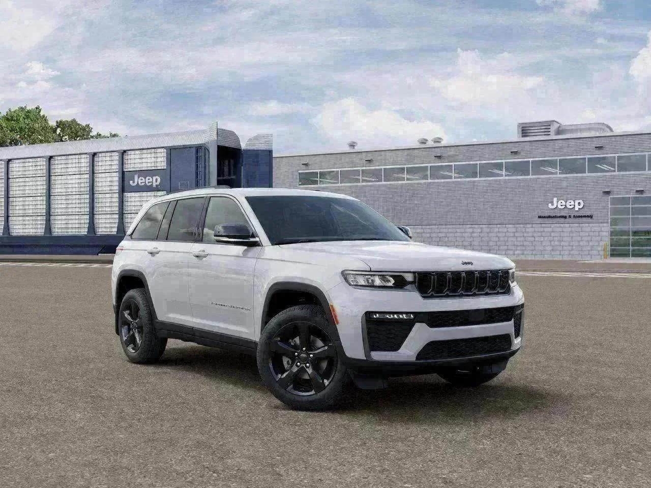 New 2026 Bright White Clear-Coat Exterior Paint Jeep Limited image 31