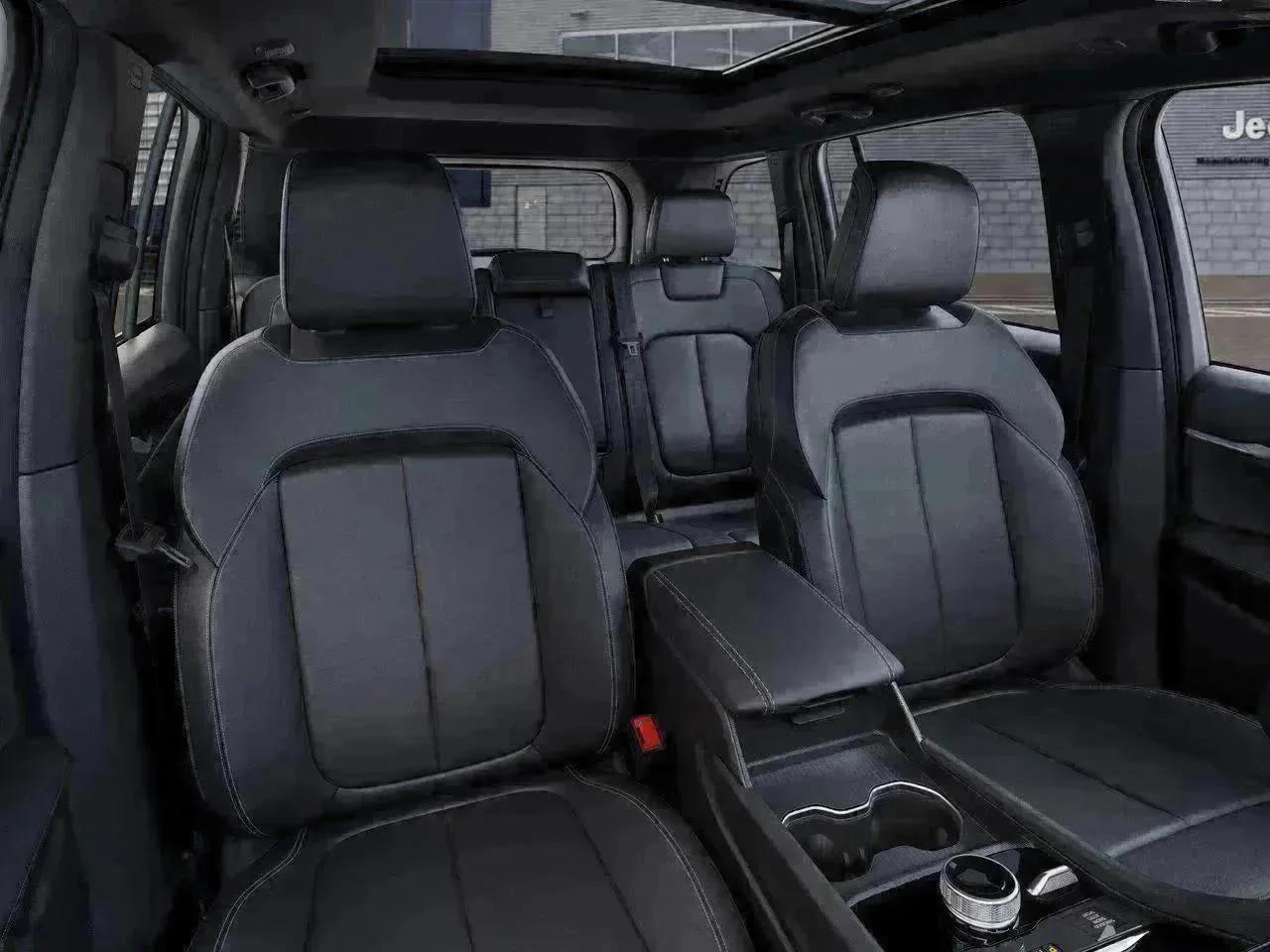 New 2026 Bright White Clear-Coat Exterior Paint Jeep Limited image 42