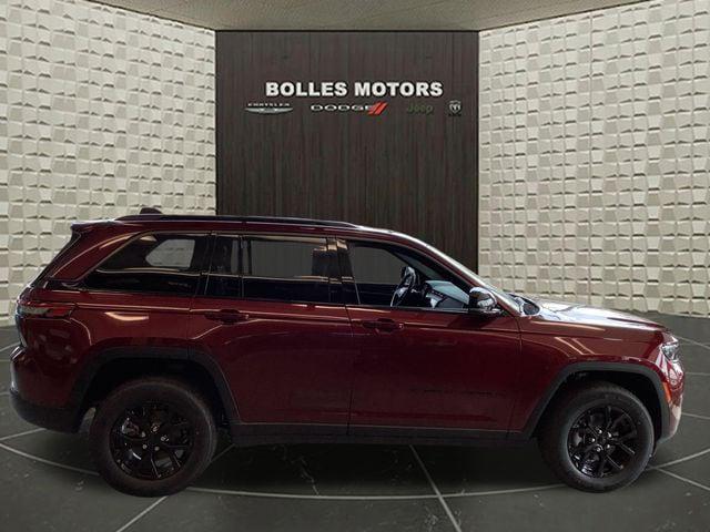 2026 Jeep Grand Cherokee GRAND CHEROKEE LAREDO ALTITUDE 4X4