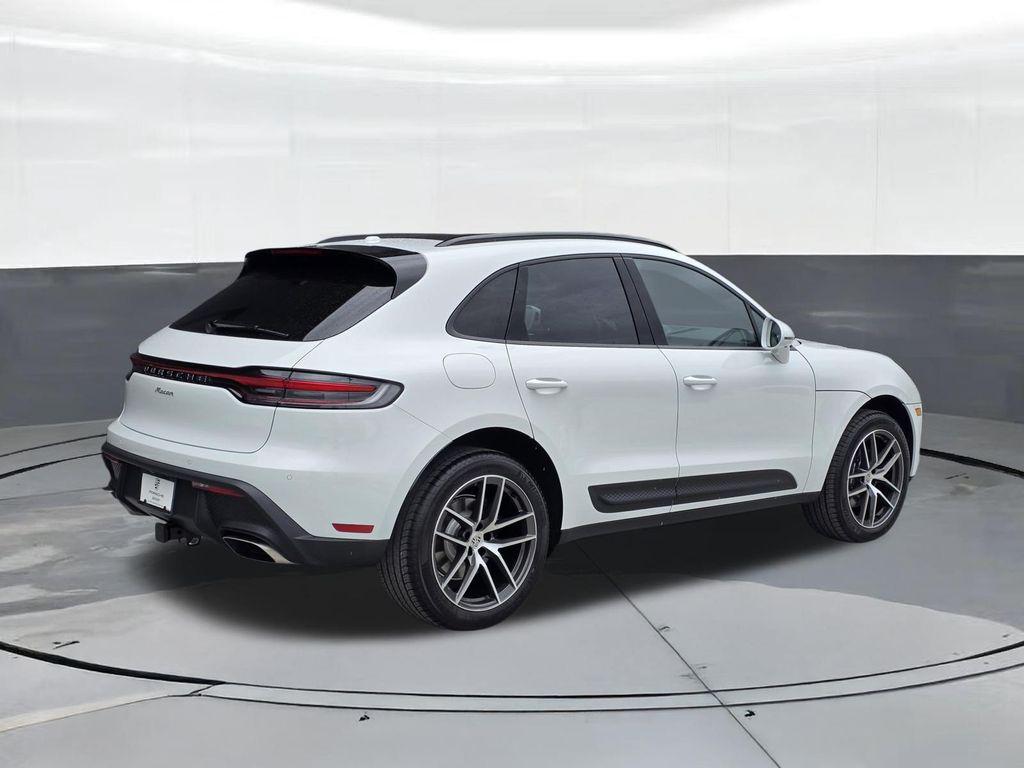 2026 Porsche Macan Base - Photo 9