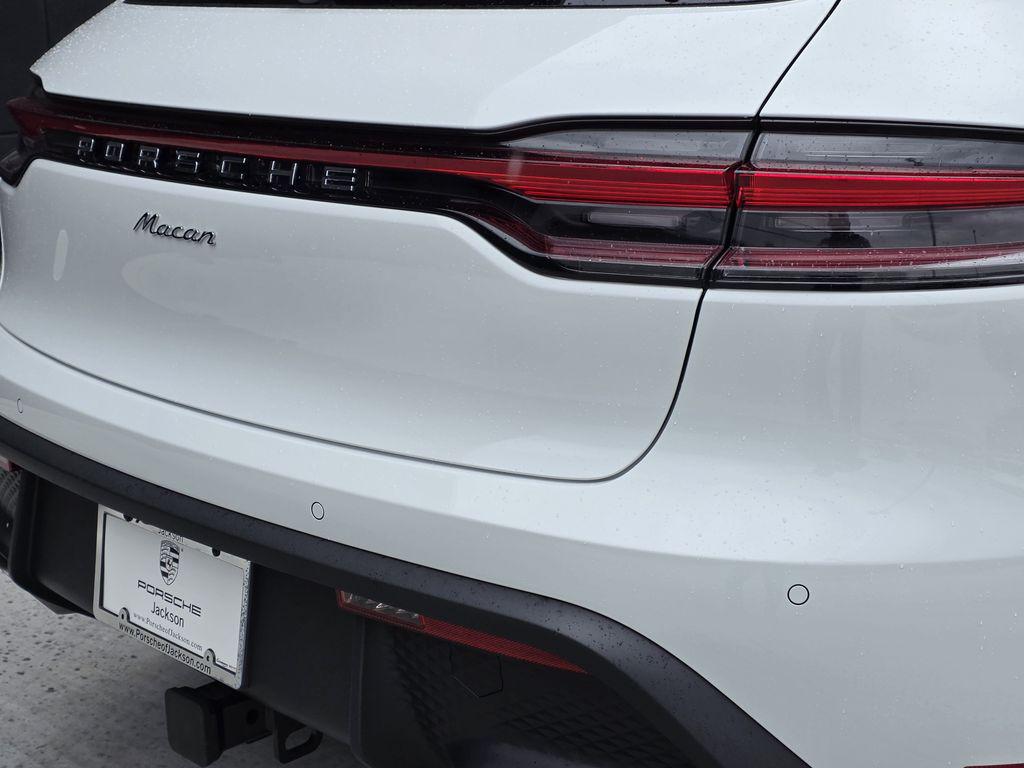 2026 Porsche Macan Base - Photo 10
