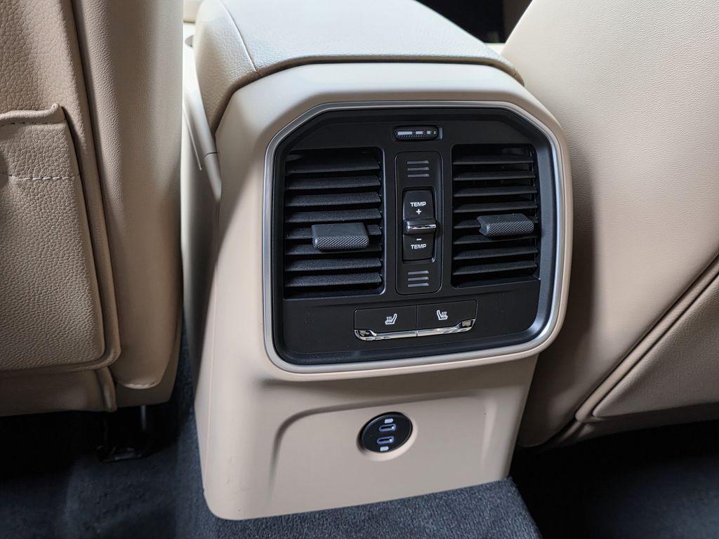 2026 Porsche Macan Base - Photo 20