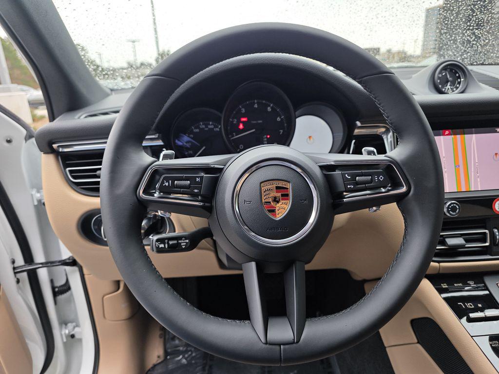 2026 Porsche Macan Base - Photo 23