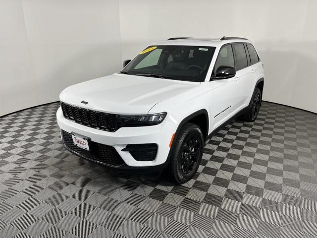 2025 Jeep Grand Cherokee Altitude X 4x4