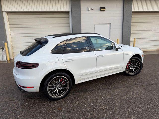 2018 Porsche Macan Turbo