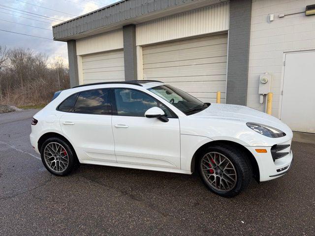 2018 Porsche Macan Turbo