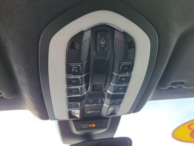 2018 Porsche Macan Turbo