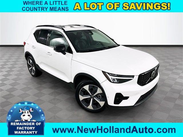 2023 Volvo XC40 B5 Plus Dark Theme 2023 Volvo XC40 B5 Plus Dark Theme