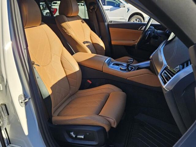 2023 BMW X6 xDrive40i