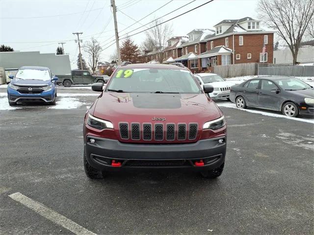 2019 Jeep Cherokee Trailhawk 4x4 2019 Jeep Cherokee Trailhawk 4x4