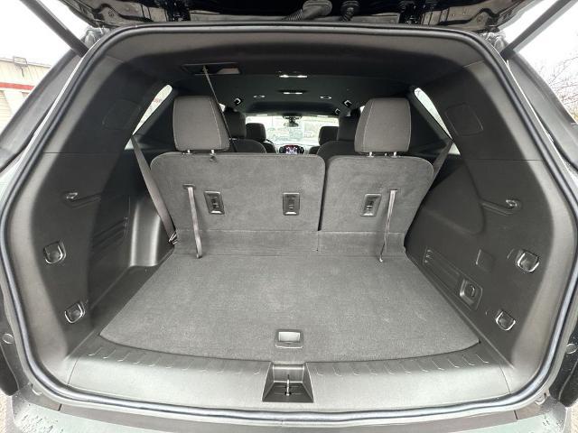 2023 Chevrolet Traverse FWD LT Cloth