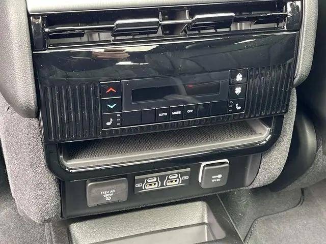 2026 Jeep Grand Wagoneer Limited Altitude 4x4