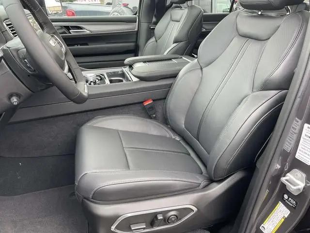 2026 Jeep Grand Wagoneer Limited Altitude 4x4