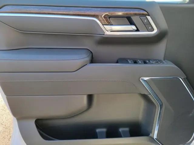 2026 GMC Sierra 1500 Crew Cab, Short Bed, SLE, 4WD