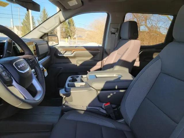 2026 GMC Sierra 1500 Crew Cab, Short Bed, SLE, 4WD