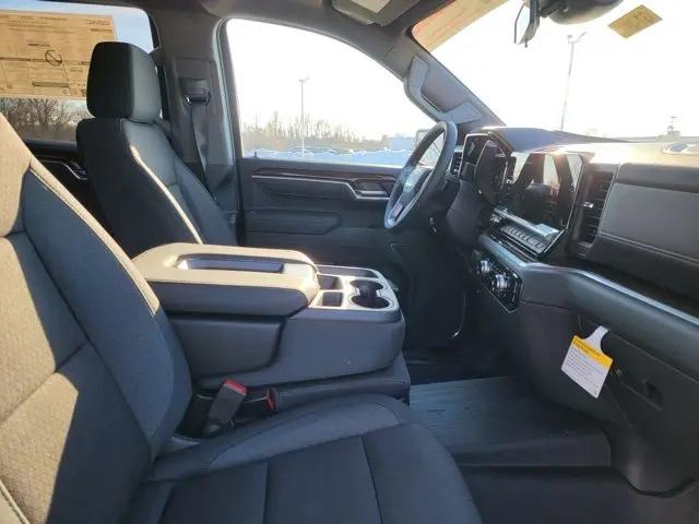 2026 GMC Sierra 1500 Crew Cab, Short Bed, SLE, 4WD