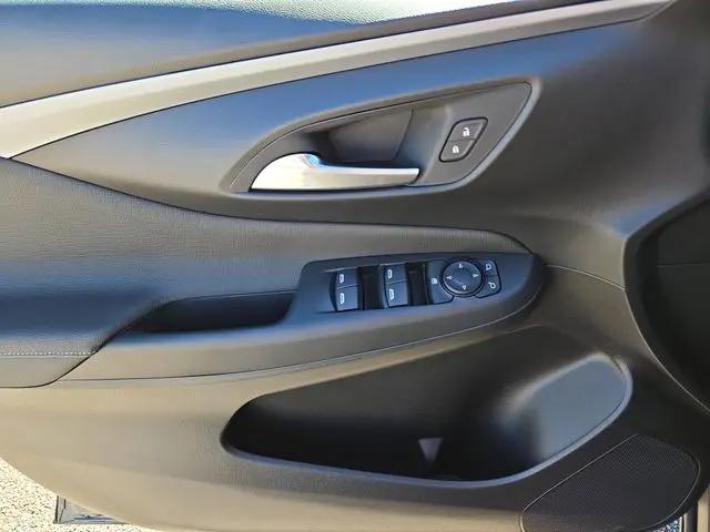 2026 Buick NV Preferred FWD