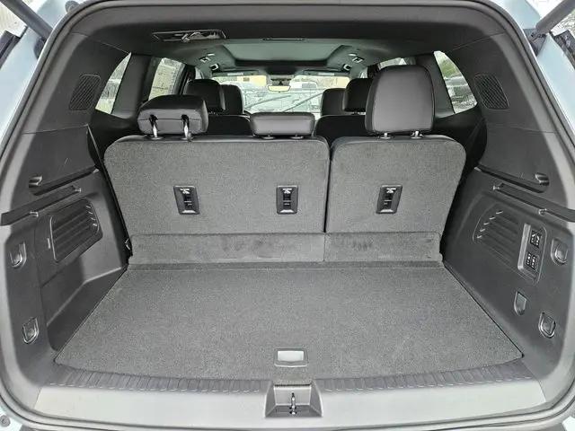 2026 GMC Acadia Denali AWD