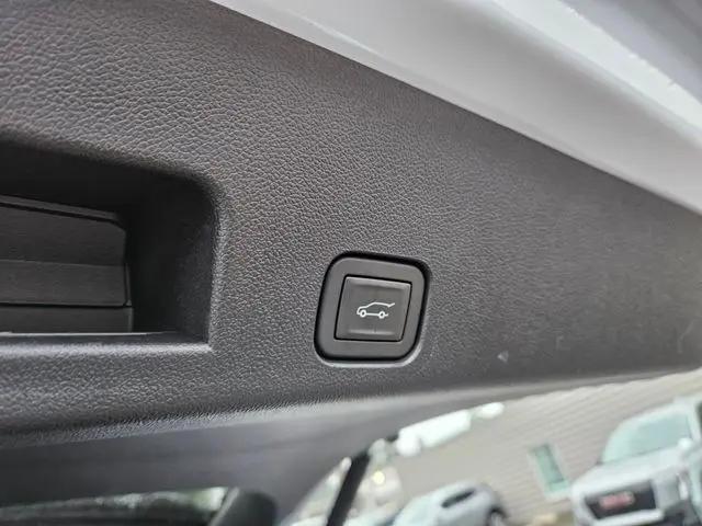 2026 GMC Acadia Denali AWD
