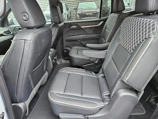 2026 GMC Acadia Denali AWD