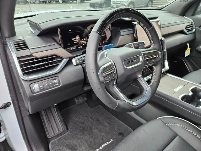 2026 GMC Acadia Denali AWD