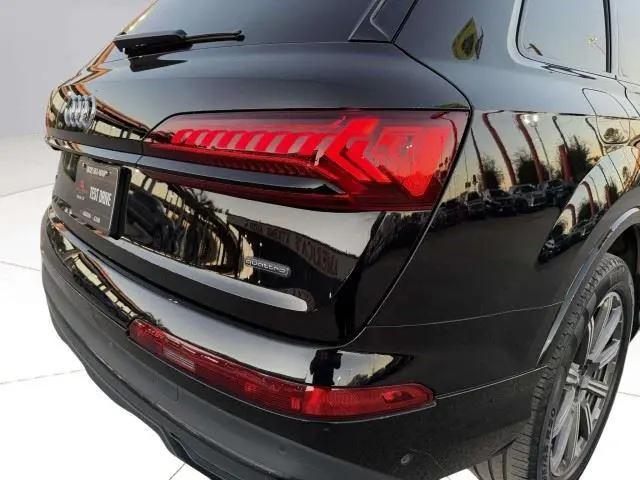 2022 Audi Q7 Premium Plus 45 TFSI quattro Tiptronic