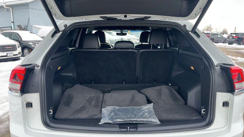 2020 Volkswagen Atlas Cross Sport 2.0T SE