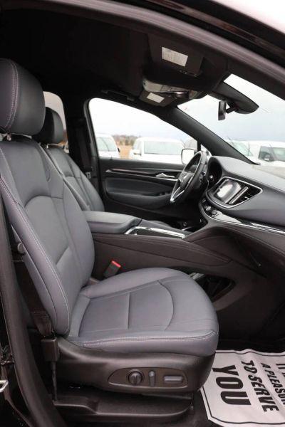 2023 Buick Enclave Essence AWD