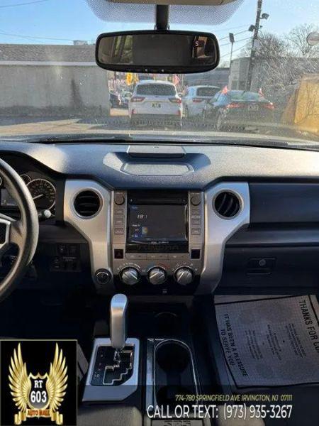2017 Toyota Tundra SR5 5.7L V8