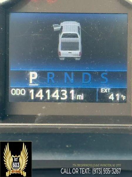 2017 Toyota Tundra SR5 5.7L V8