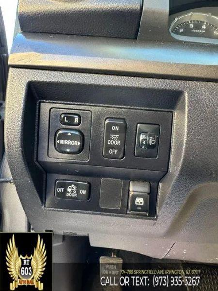 2017 Toyota Tundra SR5 5.7L V8