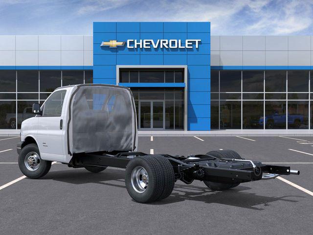 2025 Chevrolet Express Cutaway Work Van