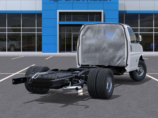 2025 Chevrolet Express Cutaway Work Van