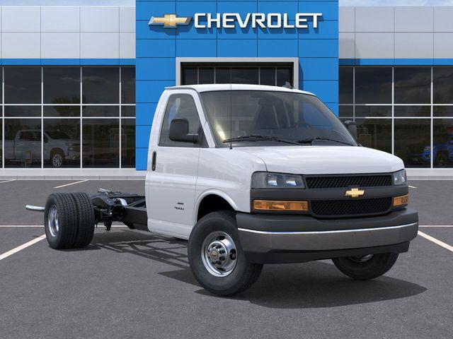 2025 Chevrolet Express Cutaway Work Van