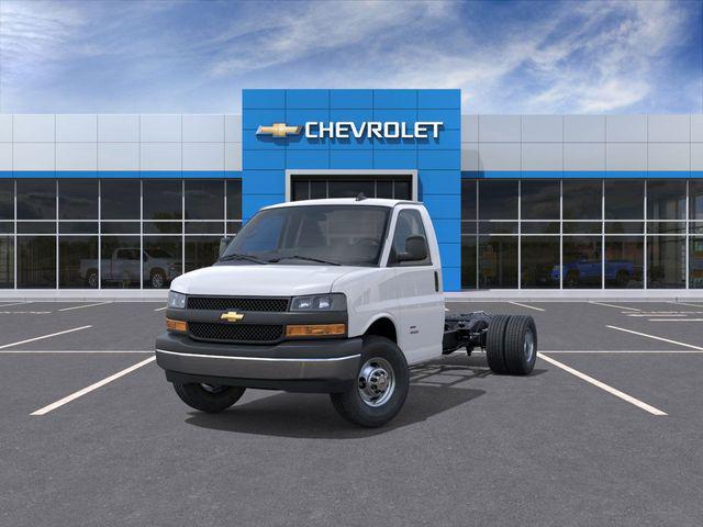 2025 Chevrolet Express Cutaway Work Van
