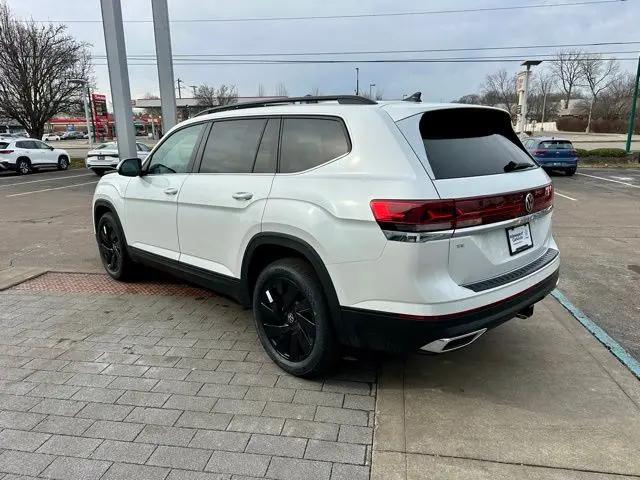2026 Volkswagen Atlas SE with Technology
