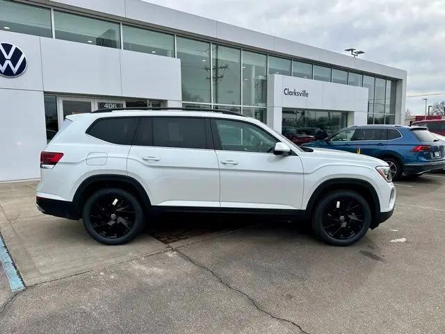 2026 Volkswagen Atlas SE with Technology