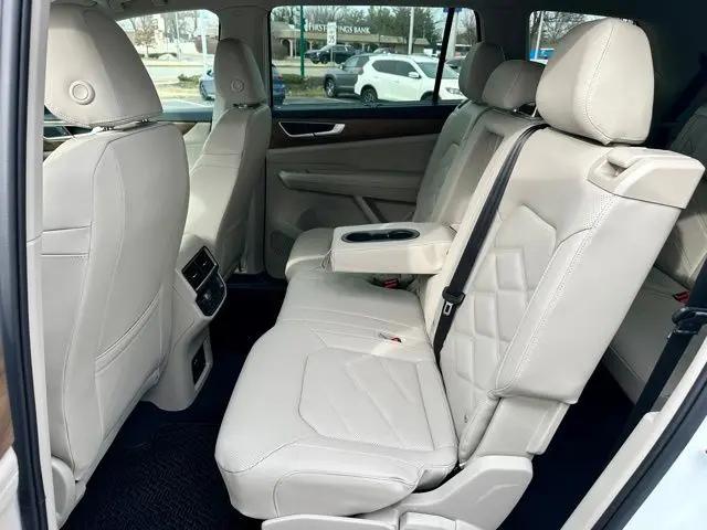 2026 Volkswagen Atlas SE with Technology