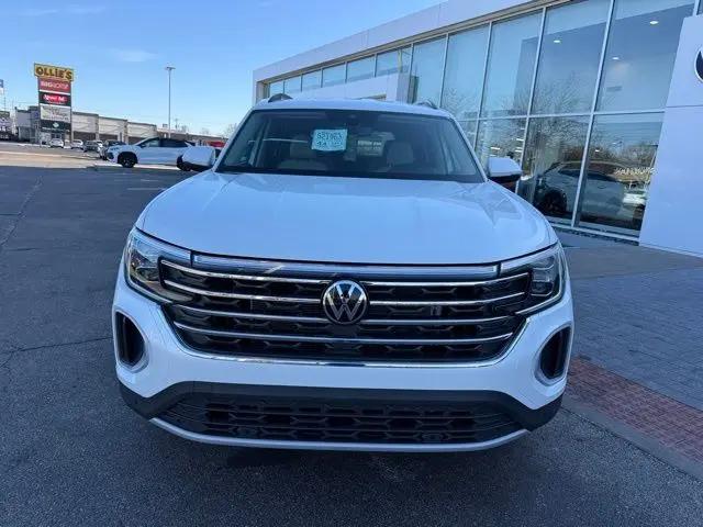 2026 Volkswagen Atlas SE with Technology