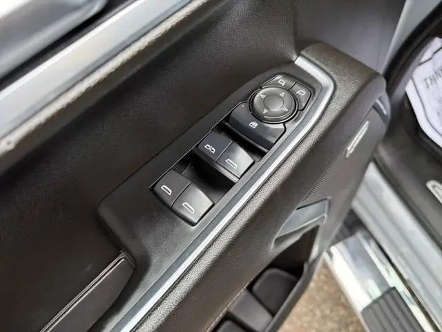 2025 Chevrolet Silverado 1500 4WD Crew Cab Standard Bed RST