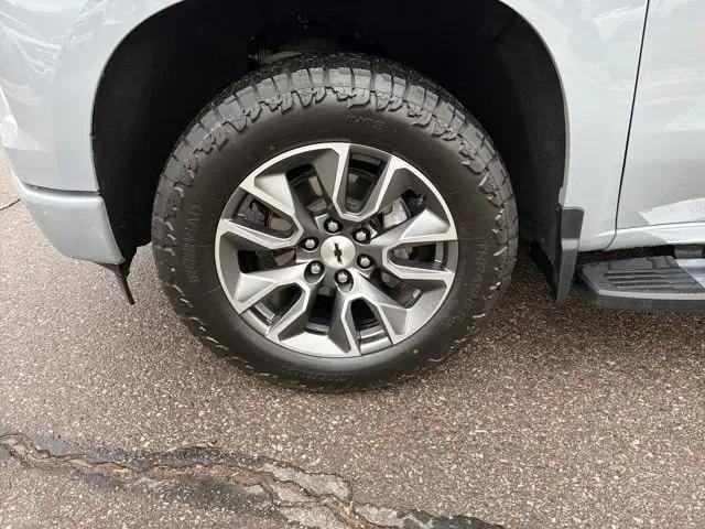 2025 Chevrolet Silverado 1500 4WD Crew Cab Standard Bed RST