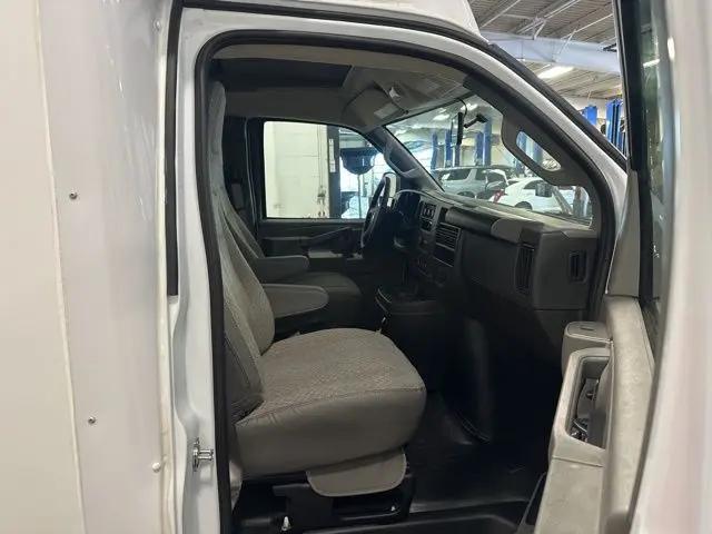 2025 Chevrolet Express Cutaway Work Van