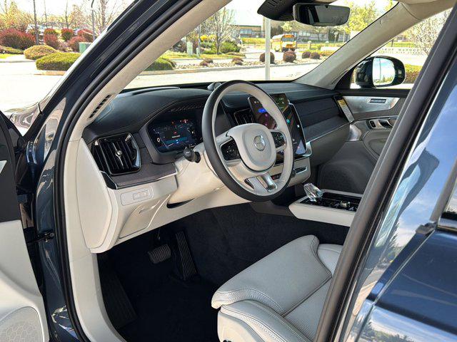 2026 Volvo XC90 Plug-In Hybrid Ultra Dark Theme, T8 AWD, Electric/Gasoline, 7 Seats