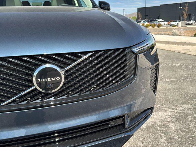 2026 Volvo XC90 Plug-In Hybrid Ultra Dark Theme, T8 AWD, Electric/Gasoline, 7 Seats