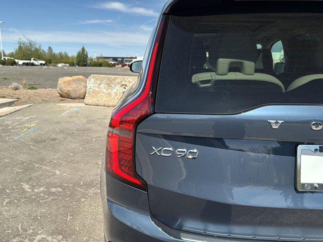 2026 Volvo XC90 Plug-In Hybrid Ultra Dark Theme, T8 AWD, Electric/Gasoline, 7 Seats