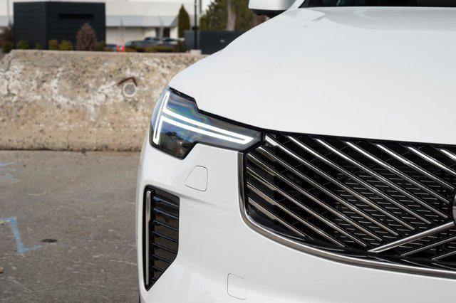 2026 Volvo XC90 Plug-In Hybrid Ultra, T8 AWD, Electric/Gasoline, Bright, 7 Seats