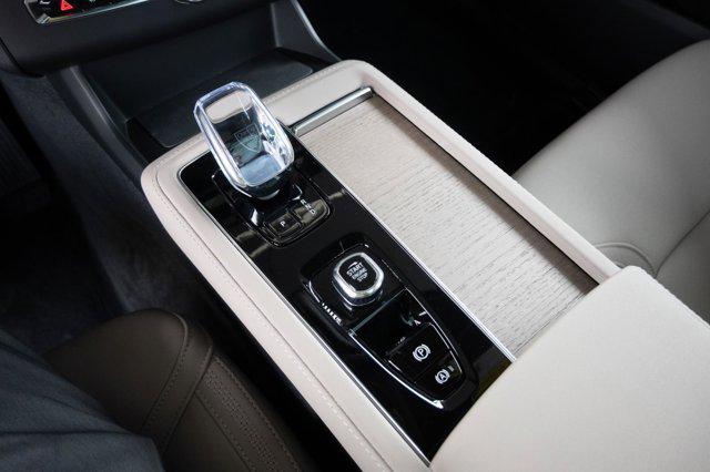 2026 Volvo XC90 Plug-In Hybrid Ultra, T8 AWD, Electric/Gasoline, Bright, 7 Seats