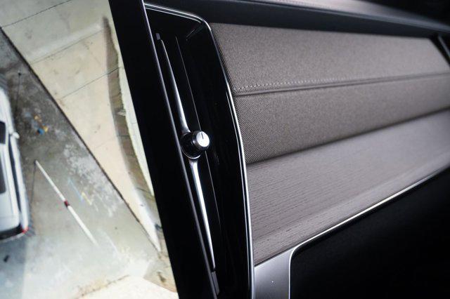 2026 Volvo XC90 Plug-In Hybrid Ultra, T8 AWD, Electric/Gasoline, Bright, 7 Seats
