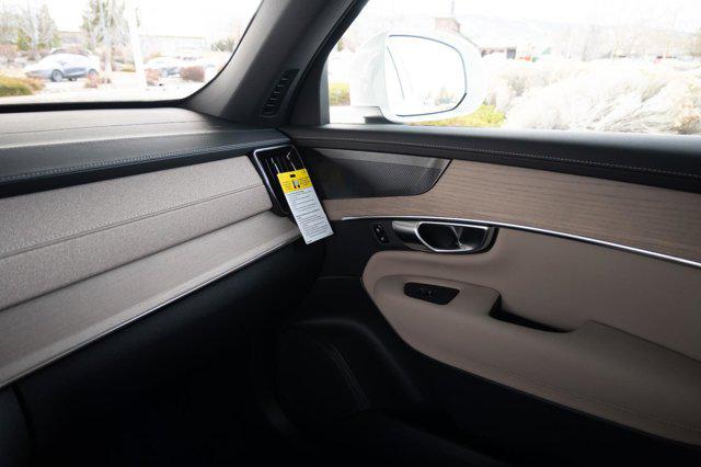 2026 Volvo XC90 Plug-In Hybrid Ultra, T8 AWD, Electric/Gasoline, Bright, 7 Seats