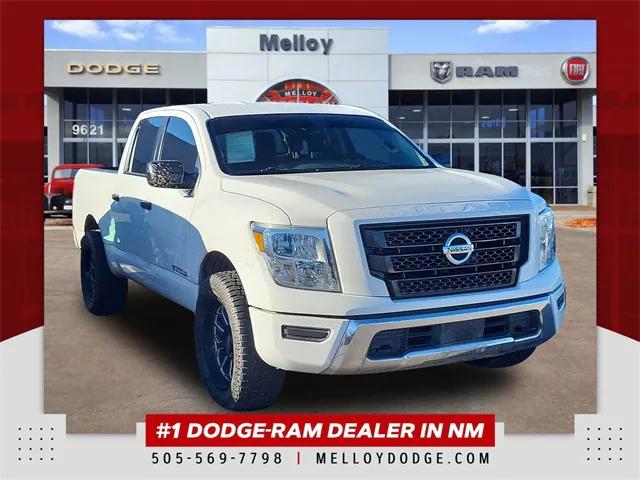 2022 Nissan TITAN Crew Cab SV 4x4